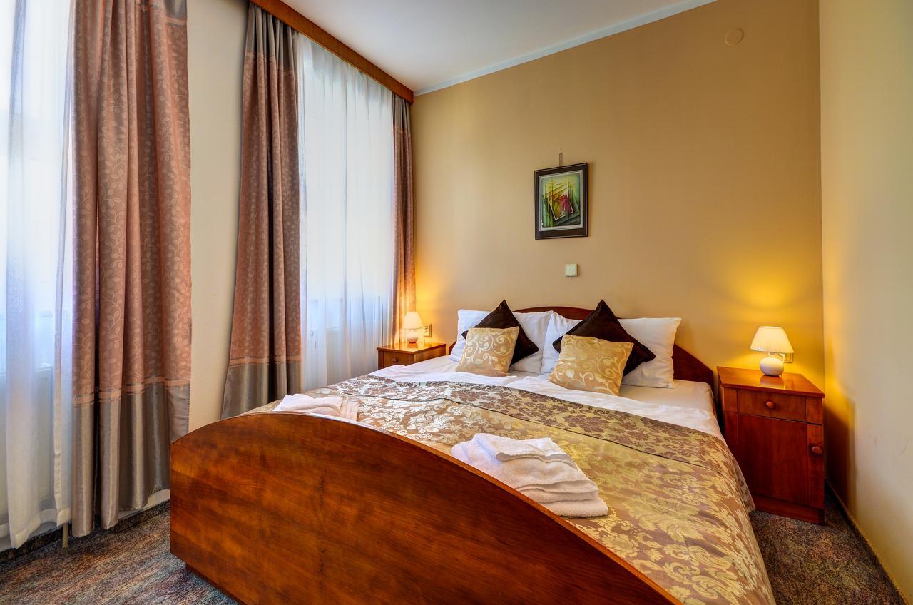Hotel Pizzeria Istria Velke Losiny Luaran gambar