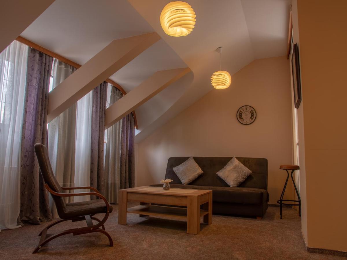 Hotel Pizzeria Istria Velke Losiny Luaran gambar